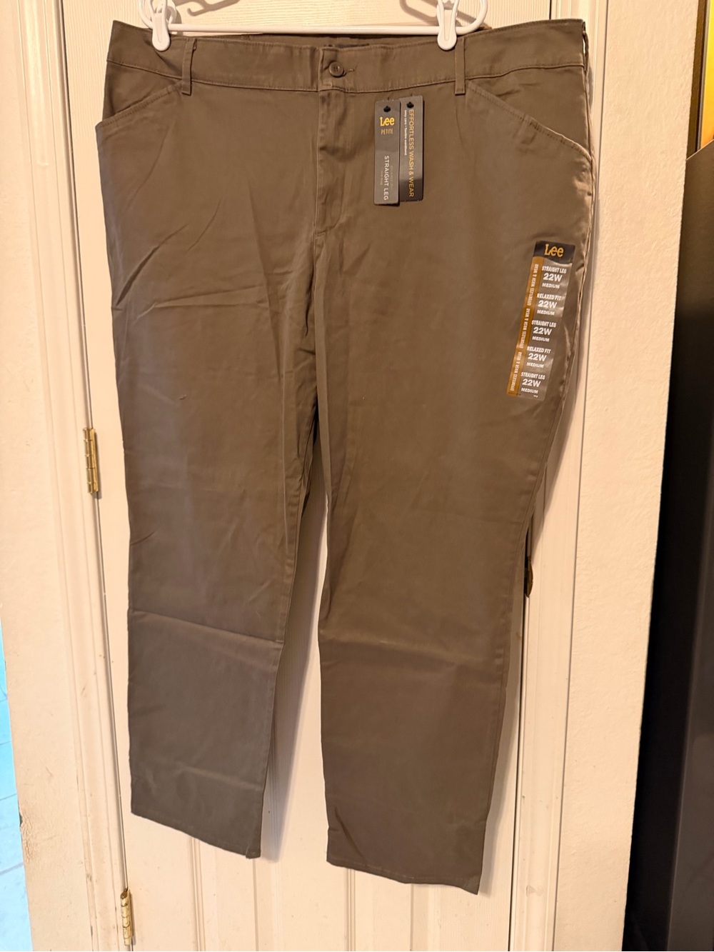 Lee Straight Chinos in Olive Green